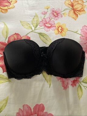 Victoria's Secret Black Lace Strapless Push-Up Bra with Lace Trim